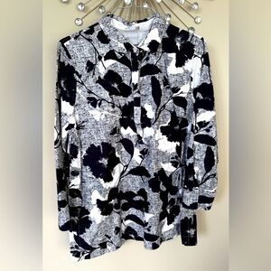 Chicos Size 3 Tunic Floral Black and White  Popover Long Sleeve Blouse Shirt